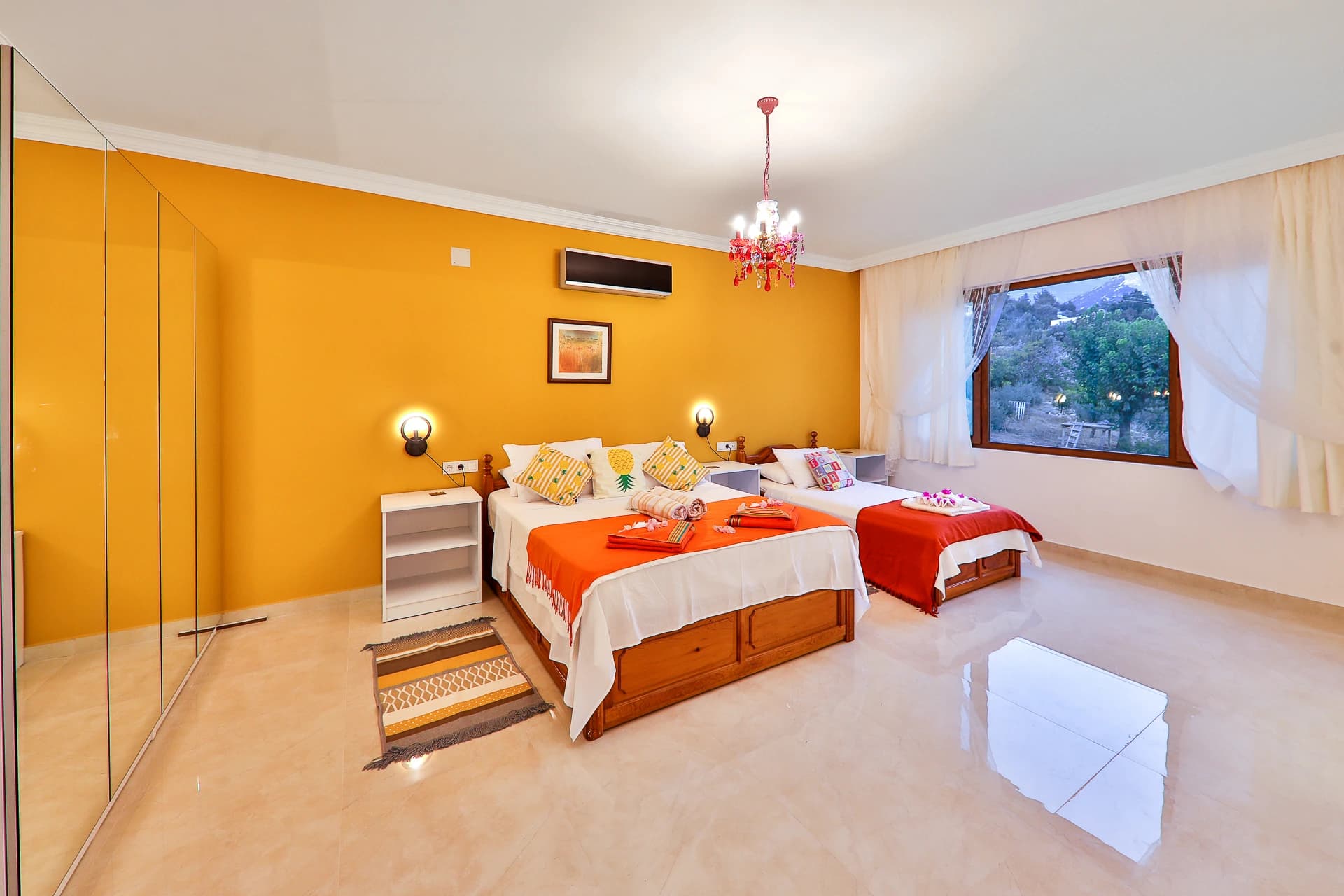 Schlafzimmer 1