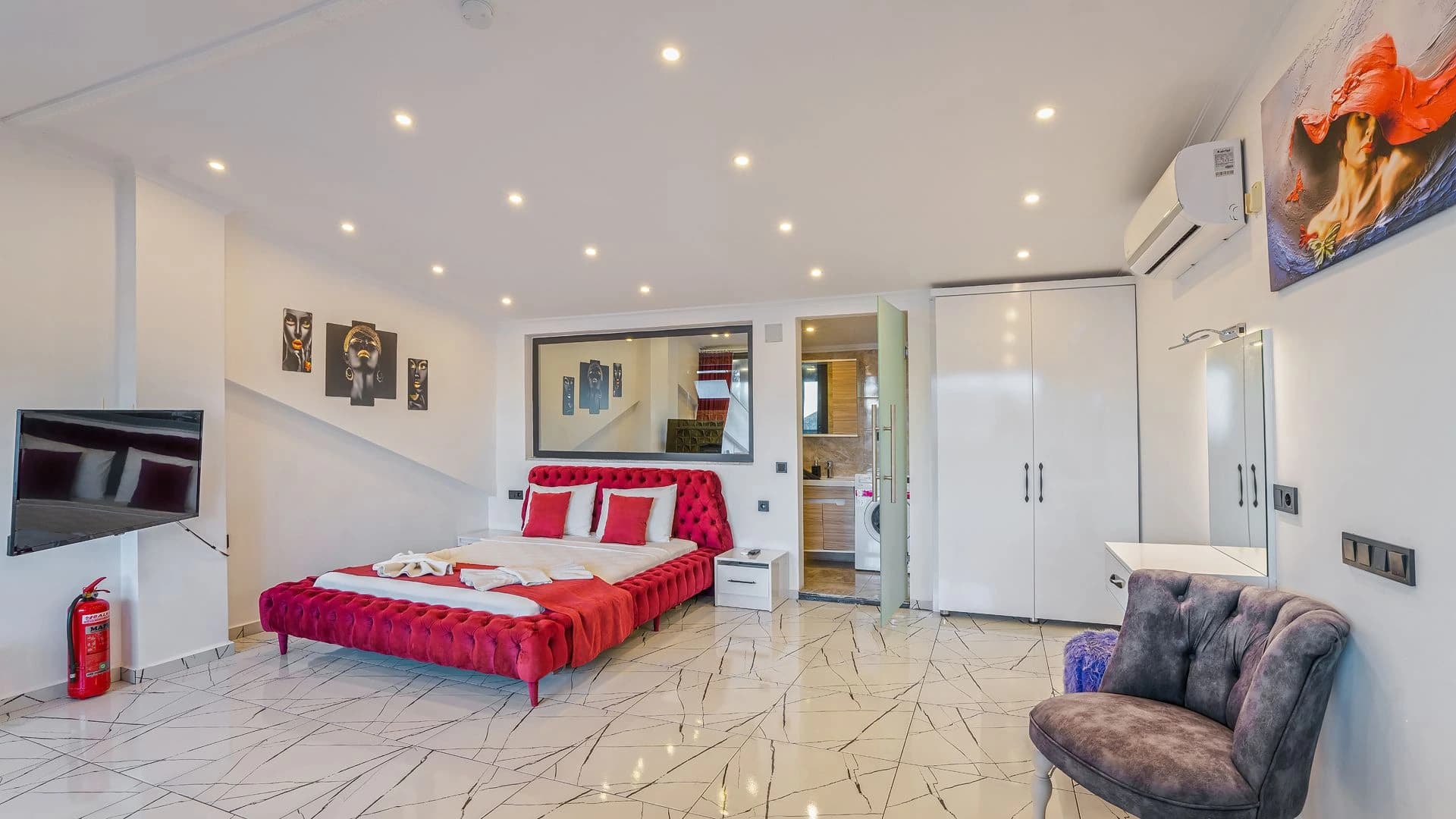 Schlafzimmer 1