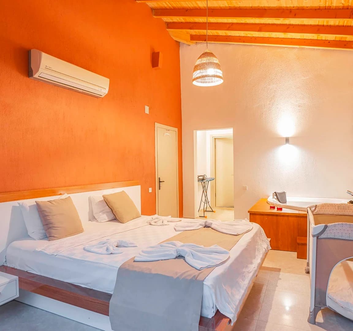 Schlafzimmer 2