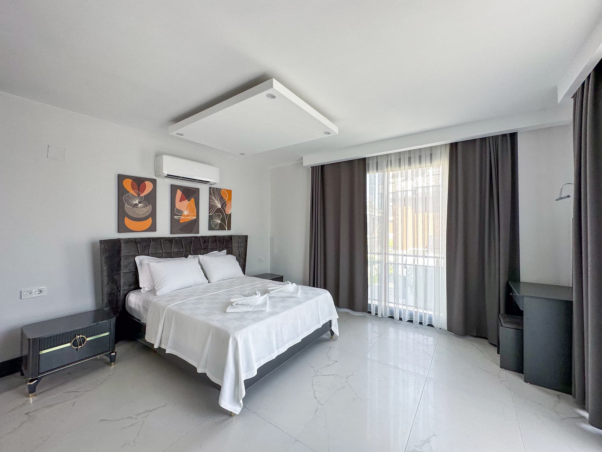 Schlafzimmer 1