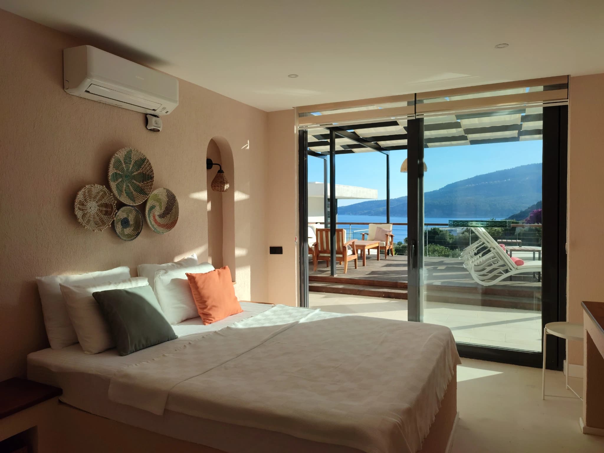 Schlafzimmer 1