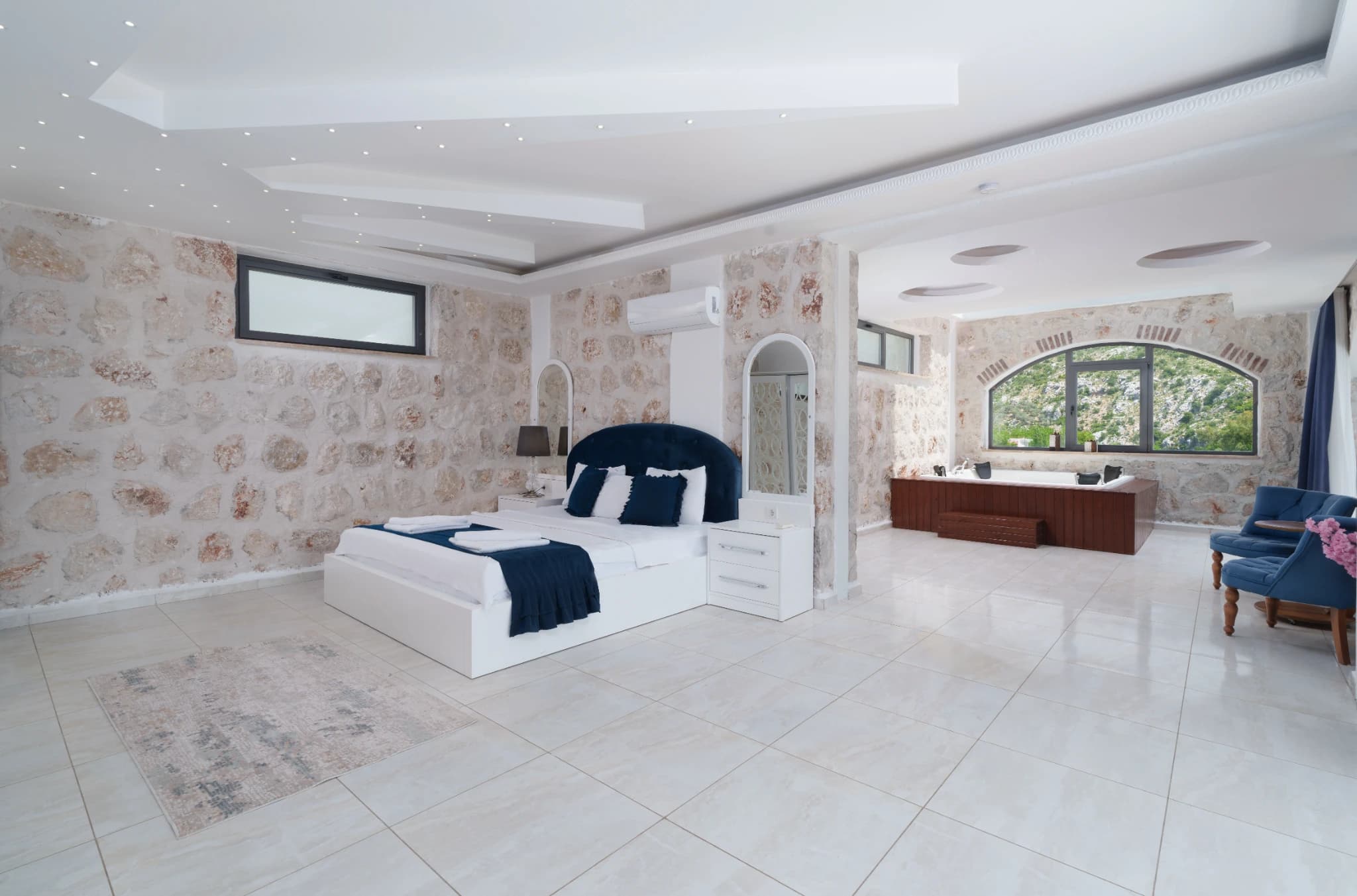 Schlafzimmer 1