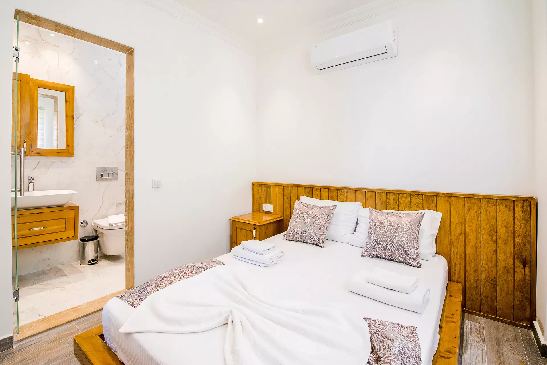 Schlafzimmer 2