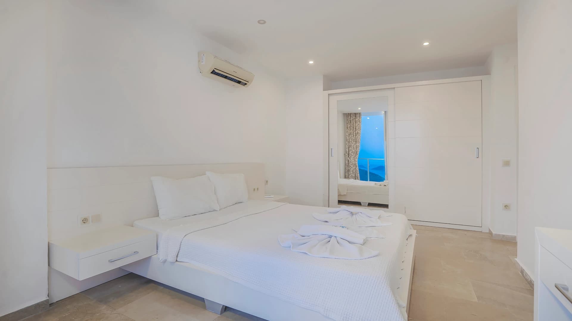 Schlafzimmer 2