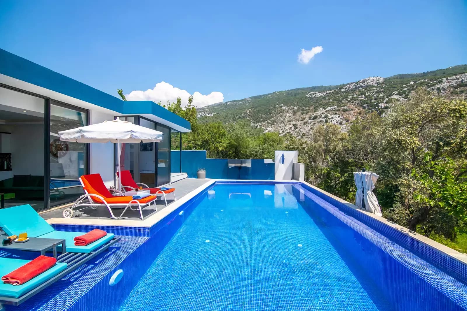 Flitterwochen-Villa mit Whirlpool - Vollständig Geschützter Pool & Naturblick in Islamlar image 5 of 33