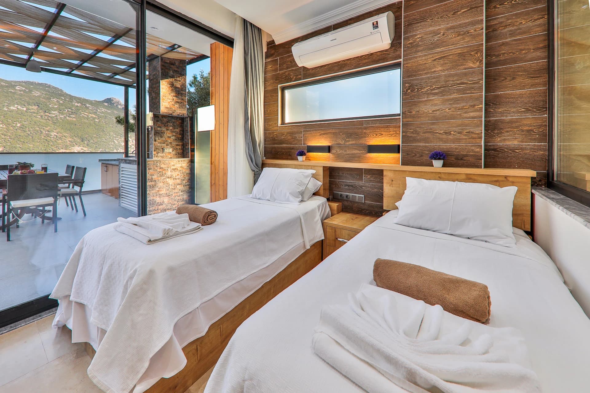 Schlafzimmer 1